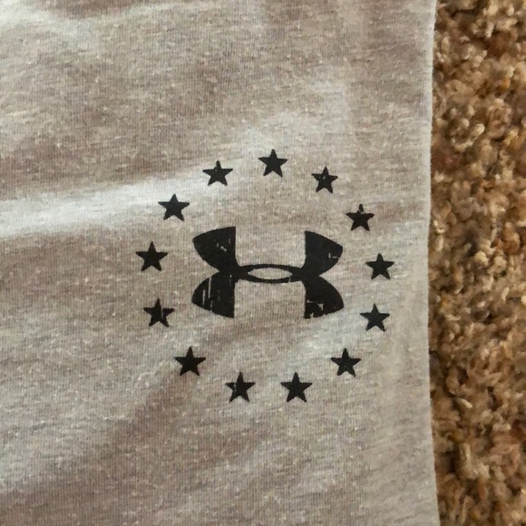 XL - Long Sleeve Grey UA American Flag shirt - Picture 3 of 6
